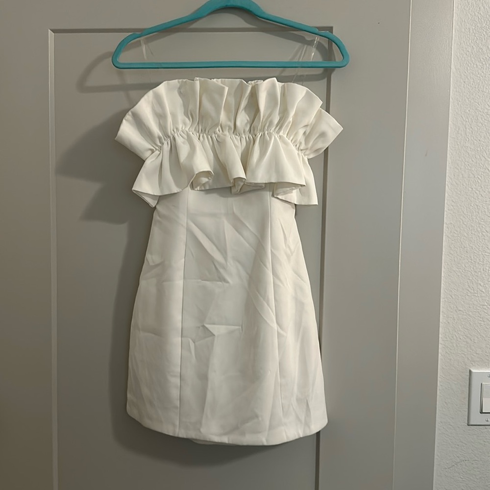 Elegant White Ruffle Off-Shoulder Dress
